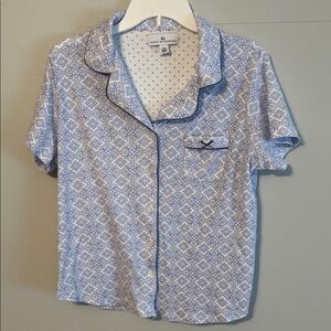 Karen Neuburger Blue Patterned Pajama Top. Large. Cotton/poly